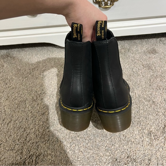 Dr. Martens 2976 Leather Chelsea Boots - Picture 7 of 9